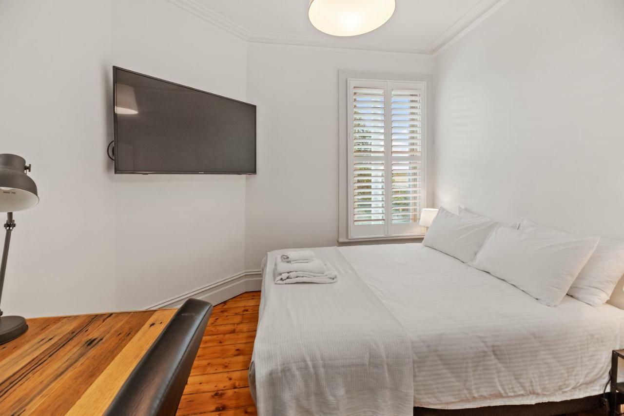 Work Sleep Live Melbourne Bed & Breakfast Exterior photo